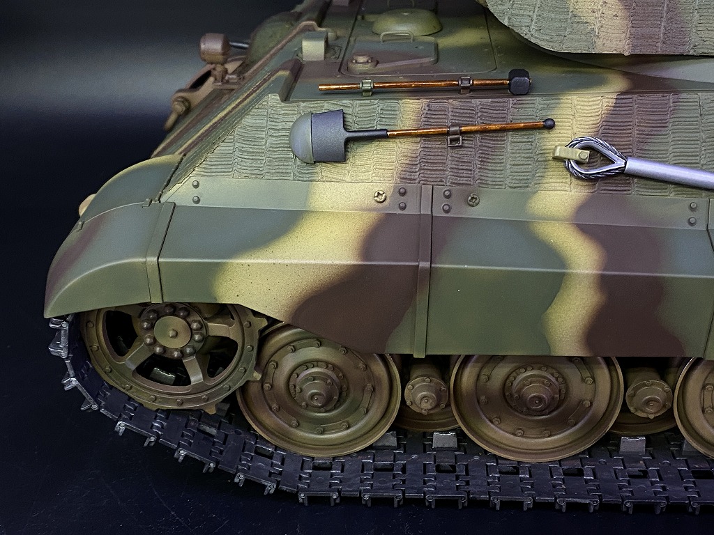 製作代行紹介「タミヤ 1/16 キングタイガーポルシェ砲塔」全塗装プラン